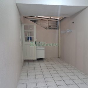 Sobrado com 86m², 3 dormitórios, 1 vaga, no bairro Cristo Redentor em Caxias do Sul para Comprar