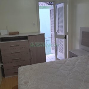 Sobrado com 86m², 3 dormitórios, 1 vaga, no bairro Cristo Redentor em Caxias do Sul para Comprar