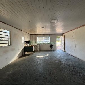 Loja com 71m², 1 vaga, no bairro Charqueadas em Caxias do Sul para Alugar