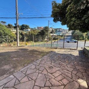 Loja com 71m², 1 vaga, no bairro Charqueadas em Caxias do Sul para Alugar