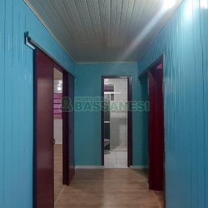 Casa com 88m², 3 dormitórios, 2 vagas, no bairro Cidade Nova em Caxias do Sul para Alugar