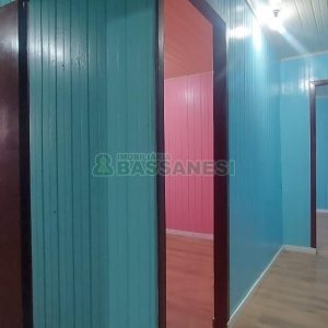 Casa com 88m², 3 dormitórios, 2 vagas, no bairro Cidade Nova em Caxias do Sul para Alugar