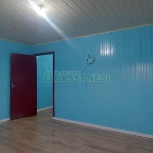 Casa com 88m², 3 dormitórios, 2 vagas, no bairro Cidade Nova em Caxias do Sul para Alugar