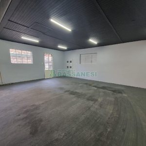Pavilhão com 140m², no bairro Exposição em Caxias do Sul para Alugar