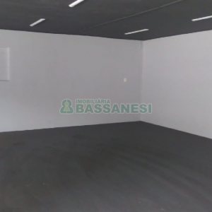 Pavilhão com 140m², no bairro Exposição em Caxias do Sul para Alugar