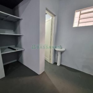 Pavilhão com 140m², no bairro Exposição em Caxias do Sul para Alugar