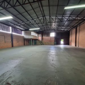Pavilhão com 400m², no bairro Salgado Filho em Caxias do Sul para Alugar