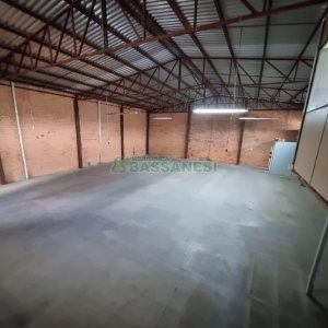Pavilhão com 400m², no bairro Salgado Filho em Caxias do Sul para Alugar