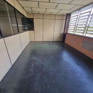 Pavilhão com 400m², no bairro Salgado Filho em Caxias do Sul para Alugar