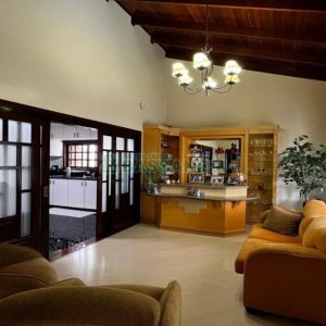 Casa com 243m², 3 dormitórios, 4 vagas, no bairro Bela Vista em Caxias do Sul para Alugar ou Comprar