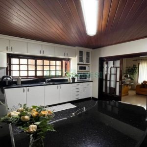 Casa com 243m², 3 dormitórios, 4 vagas, no bairro Bela Vista em Caxias do Sul para Alugar ou Comprar