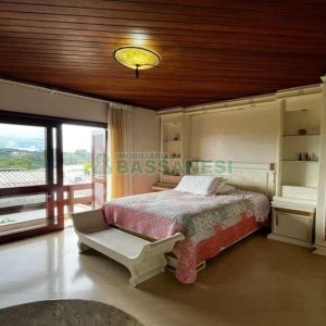 Casa com 243m², 3 dormitórios, 4 vagas, no bairro Bela Vista em Caxias do Sul para Alugar ou Comprar