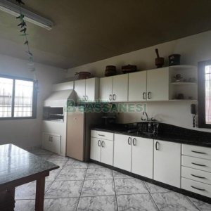 Casa com 243m², 3 dormitórios, 4 vagas, no bairro Bela Vista em Caxias do Sul para Alugar ou Comprar