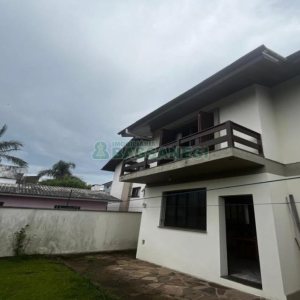 Casa com 243m², 3 dormitórios, 4 vagas, no bairro Bela Vista em Caxias do Sul para Alugar ou Comprar