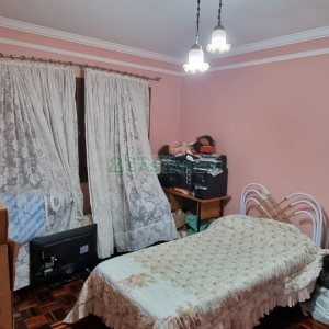 Casa com 342m², 3 dormitórios, 1 vaga, no bairro Cinqüentenário em Caxias do Sul para Comprar