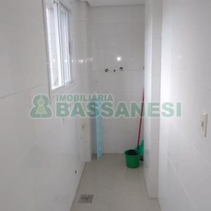 Apartamento com 72m², 2 dormitórios, 1 vaga, no bairro Medianeira em Caxias do Sul para Comprar