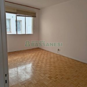 Apartamento com 80m², 2 dormitórios, 1 vaga, no bairro Nossa Senhora de Lourdes em Caxias do Sul para Alugar ou Comprar