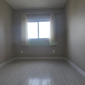 Apartamento com 57m², 2 dormitórios, 1 vaga, no bairro Santa Lúcia em Caxias do Sul para Comprar