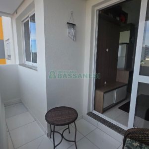 Apartamento com 57m², 2 dormitórios, 1 vaga, no bairro Santa Lúcia em Caxias do Sul para Comprar