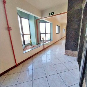 Sala com 34m², no bairro Lourdes em Caxias do Sul para Comprar