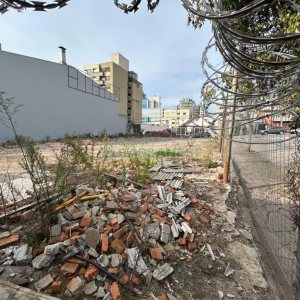 Terreno com 375m², no bairro São Pelegrino em Caxias do Sul para Alugar ou Comprar