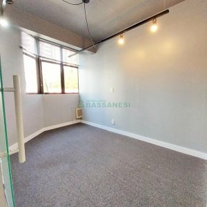 Sala com 88m², no bairro Lourdes em Caxias do Sul para Comprar