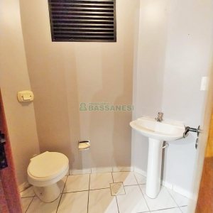 Sala com 88m², no bairro Lourdes em Caxias do Sul para Comprar