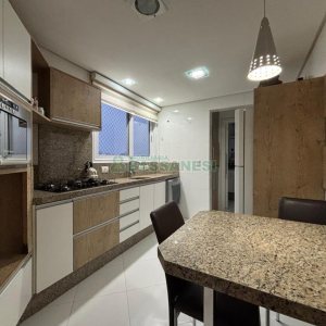 Apto Mobiliado com 98m², 2 dormitórios, 1 vaga, no bairro São Pelegrino em Caxias do Sul para Alugar