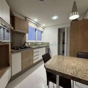 Apto Mobiliado com 98m², 2 dormitórios, 1 vaga, no bairro São Pelegrino em Caxias do Sul para Alugar