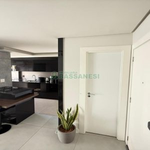 Apto Mobiliado com 85m², 2 dormitórios, 2 vagas, no bairro Centro em Caxias do Sul para Alugar