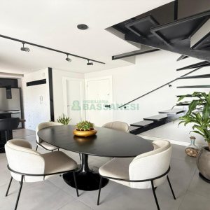 Apto Mobiliado com 85m², 2 dormitórios, 2 vagas, no bairro Centro em Caxias do Sul para Alugar