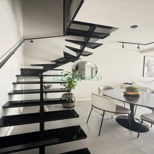 Apto Mobiliado com 85m², 2 dormitórios, 2 vagas, no bairro Centro em Caxias do Sul para Alugar