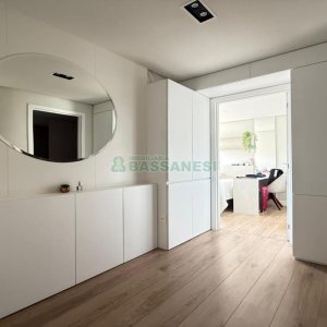 Apto Mobiliado com 85m², 2 dormitórios, 2 vagas, no bairro Centro em Caxias do Sul para Alugar