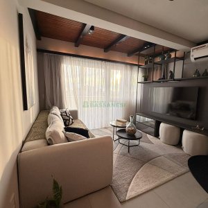 Apto Mobiliado com 85m², 2 dormitórios, 2 vagas, no bairro Exposição em Caxias do Sul para Alugar