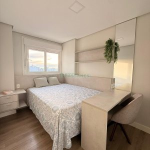 Apto Mobiliado com 85m², 2 dormitórios, 2 vagas, no bairro Exposição em Caxias do Sul para Alugar
