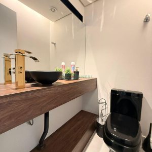 Apto Mobiliado com 85m², 2 dormitórios, 2 vagas, no bairro Exposição em Caxias do Sul para Alugar