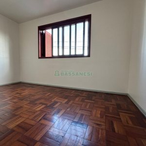 Casa com 100m², 3 dormitórios, no bairro Floresta em Caxias do Sul para Alugar