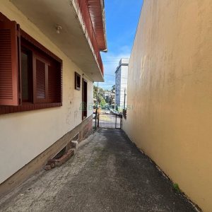 Casa com 100m², 3 dormitórios, no bairro Floresta em Caxias do Sul para Alugar