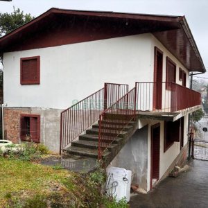 Casa com 100m², 3 dormitórios, no bairro Floresta em Caxias do Sul para Alugar