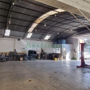 Pavilhão com 504m², no bairro Presidente Vargas em Caxias do Sul para Comprar