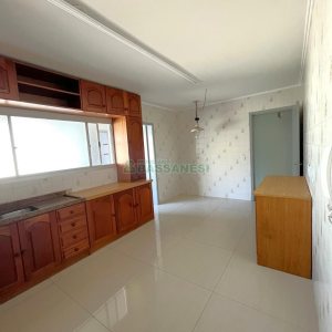 Apartamento com 106m², 3 dormitórios, 1 vaga, no bairro Centro em Caxias do Sul para Comprar