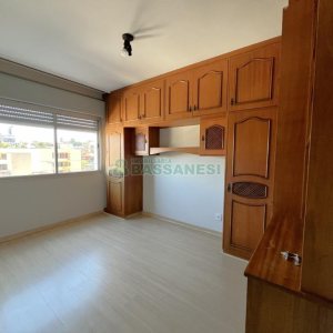 Apartamento com 106m², 3 dormitórios, 1 vaga, no bairro Centro em Caxias do Sul para Comprar