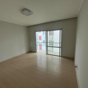 Apartamento com 106m², 3 dormitórios, 1 vaga, no bairro Centro em Caxias do Sul para Comprar
