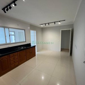Apartamento com 106m², 3 dormitórios, 1 vaga, no bairro Centro em Caxias do Sul para Comprar