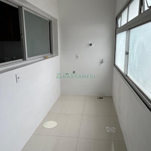 Apartamento com 106m², 3 dormitórios, 1 vaga, no bairro Centro em Caxias do Sul para Comprar