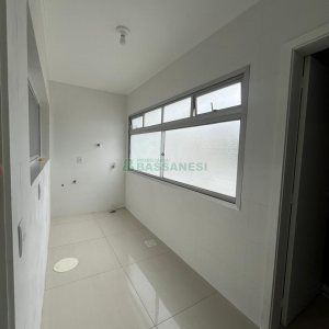 Apartamento com 106m², 3 dormitórios, 1 vaga, no bairro Centro em Caxias do Sul para Comprar