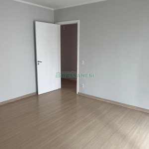 Apartamento com 106m², 3 dormitórios, 1 vaga, no bairro Centro em Caxias do Sul para Comprar