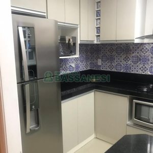 Apartamento com 57m², 2 dormitórios, no bairro Centro em Caxias do Sul para Comprar