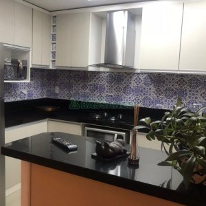 Apartamento com 57m², 2 dormitórios, no bairro Centro em Caxias do Sul para Comprar