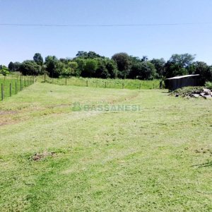 Terreno com 1320m², no bairro Linha 40 em Caxias do Sul para Comprar